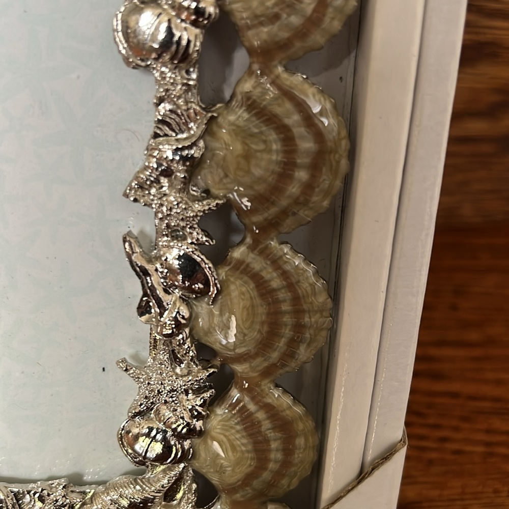 Home Studio Shoreline Collection 4x6 Seashell Picture Frame - Picture 3 of 4